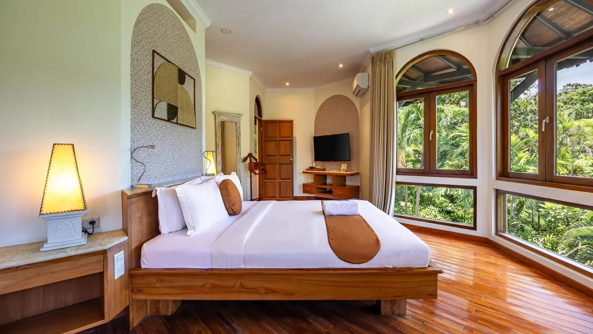 Cove Urbanest Inn Seminyak  Seminyak (Bali)