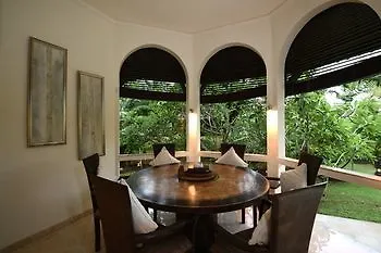 Cove Urbanest Inn Seminyak  Seminyak (Bali)