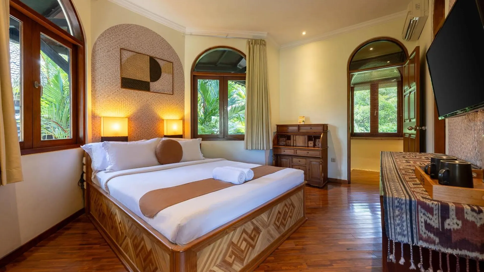 Cove Urbanest Inn Seminyak 4*,  Indonesia