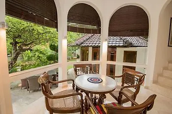 Cove Urbanest Inn Seminyak  Hotel